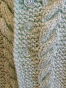 Gilet vert pâle torsadé - Le tricot du bonheur